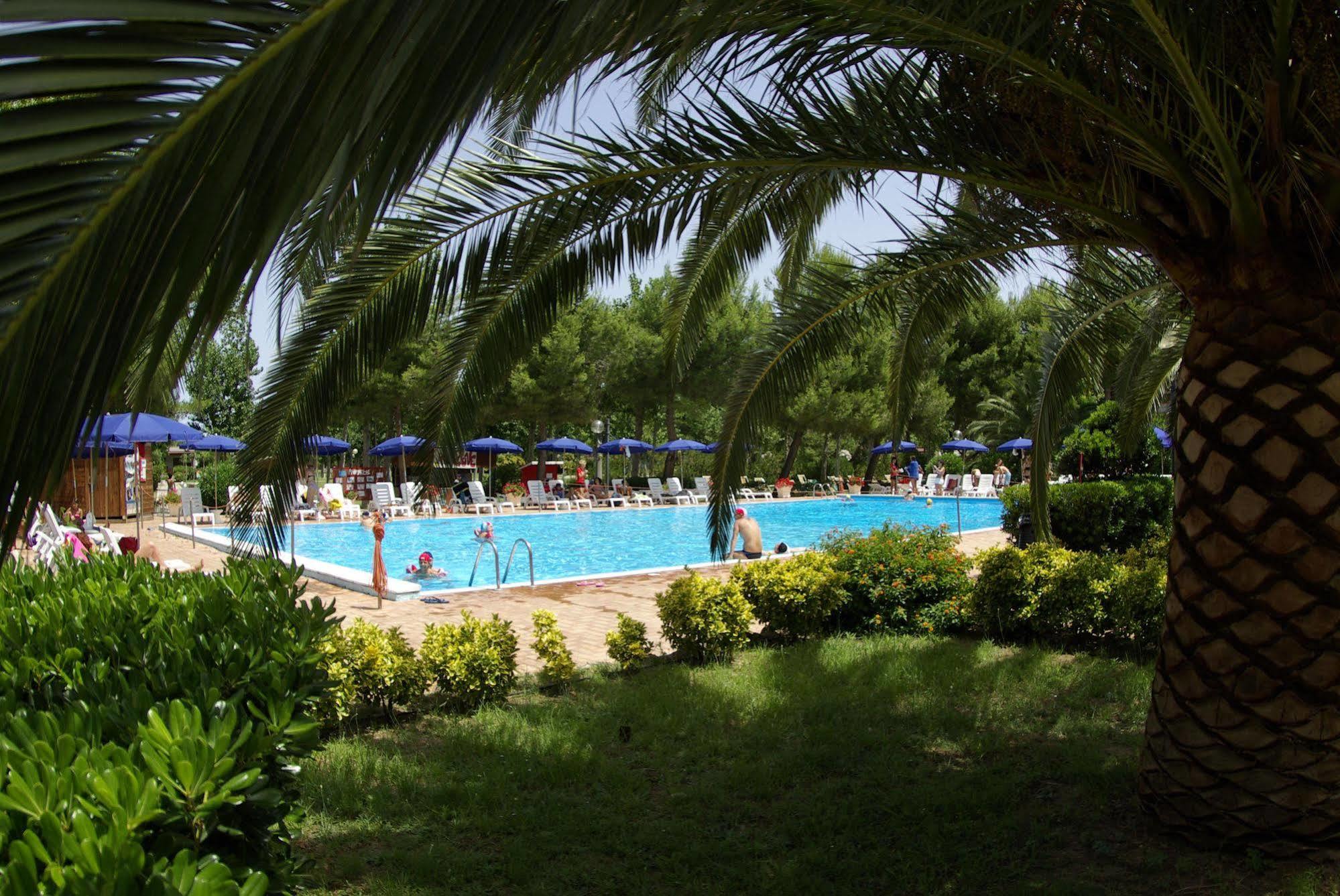 Villaggio Albatros Resort Lesina Exterior photo
